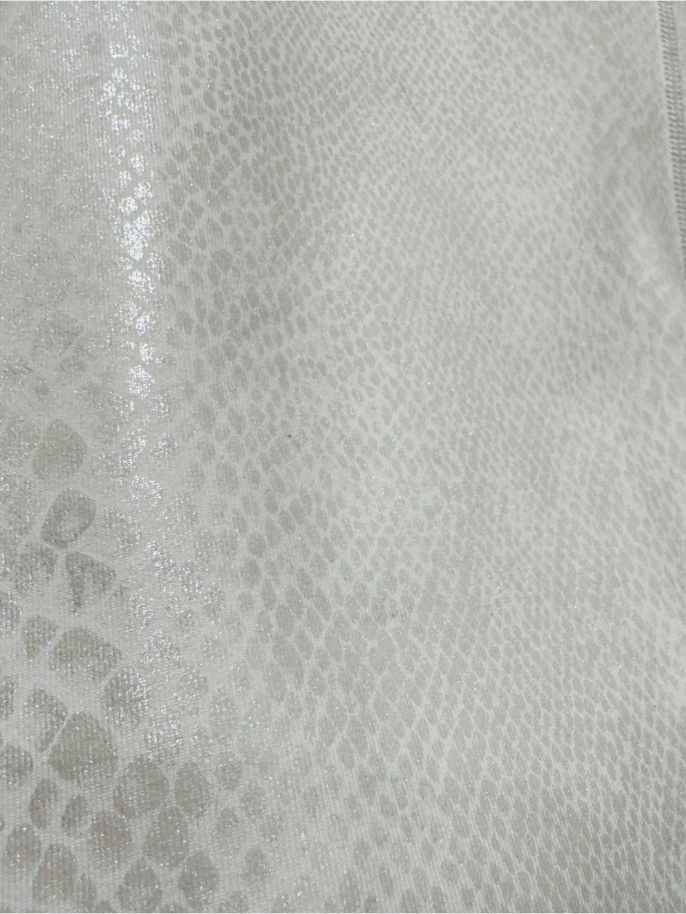 Beyond Yoga Viper White Iridescent Yoga Leggings Size Small - Picture 9 of 12